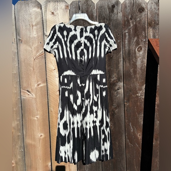 Dress - Picture 10 of 16